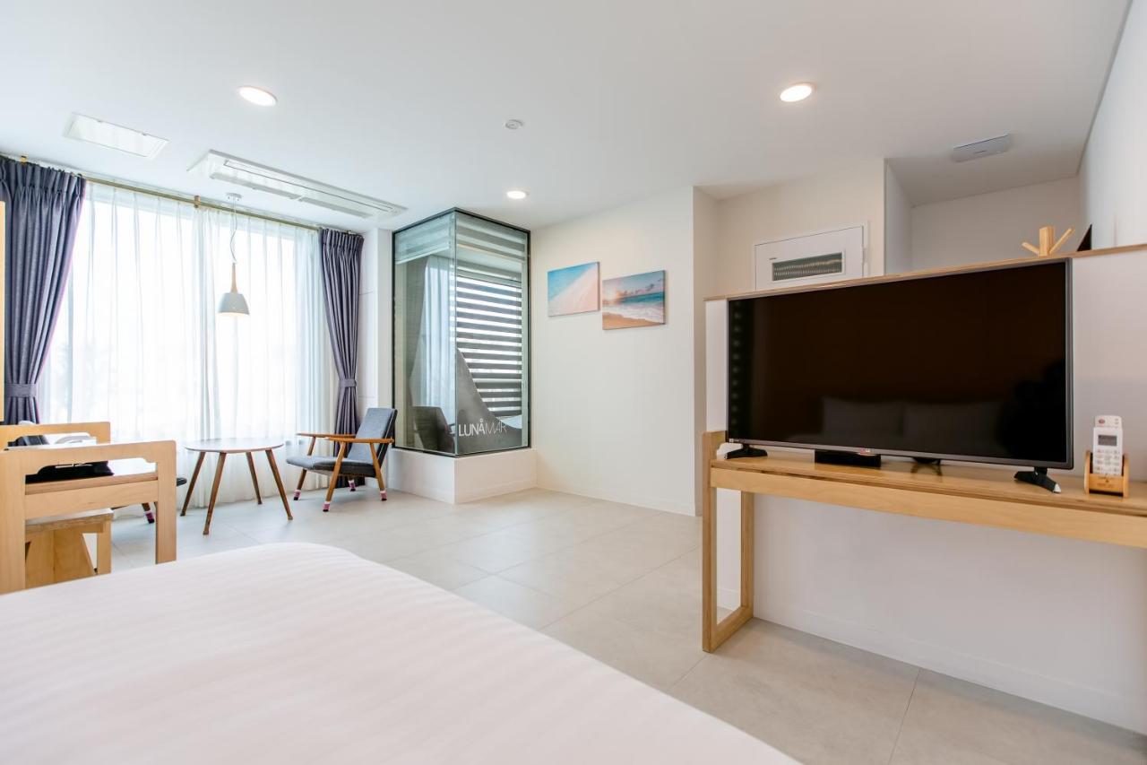 Lunamar Pension Jeju Ngoại thất bức ảnh