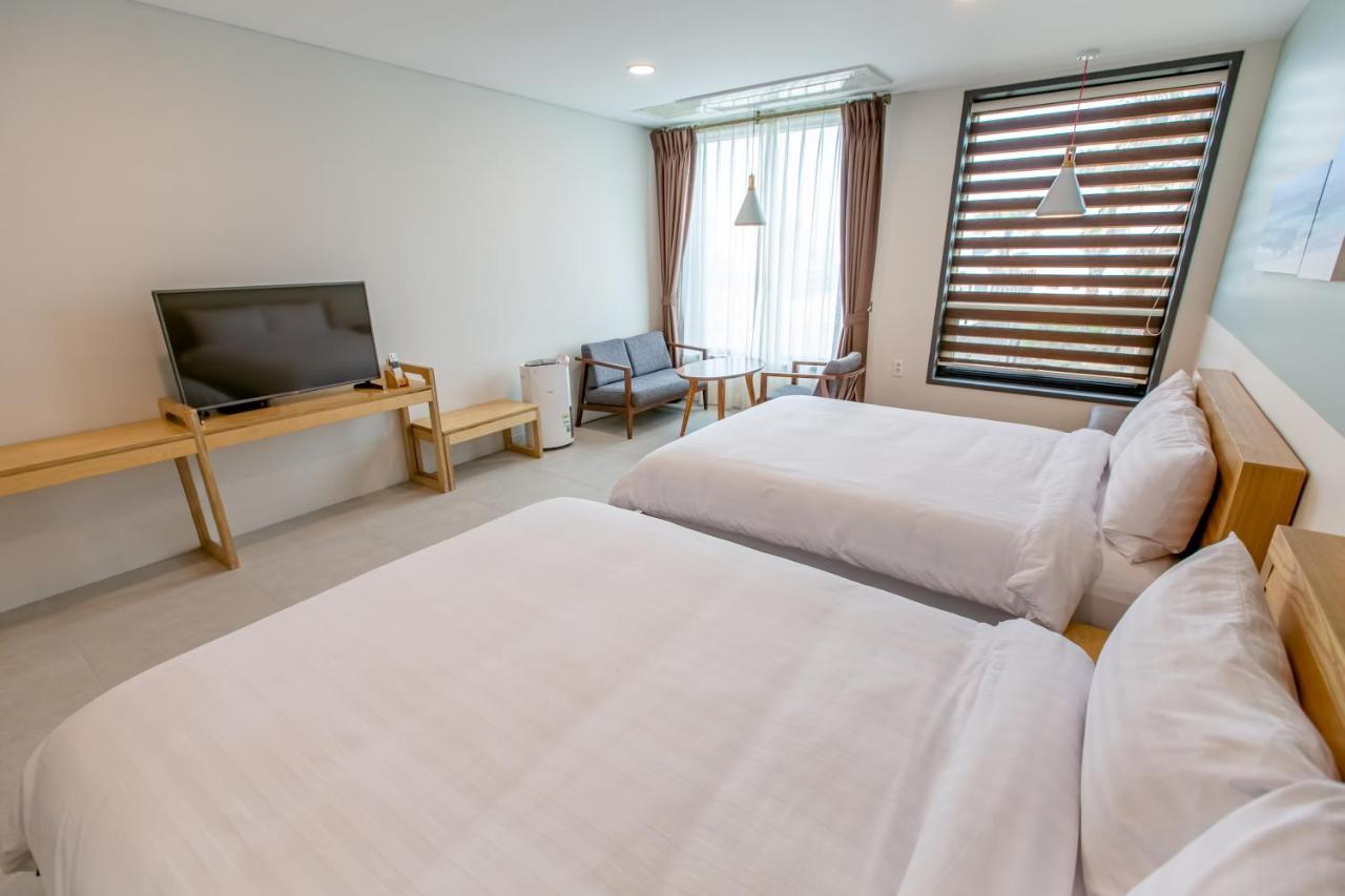 Lunamar Pension Jeju Ngoại thất bức ảnh