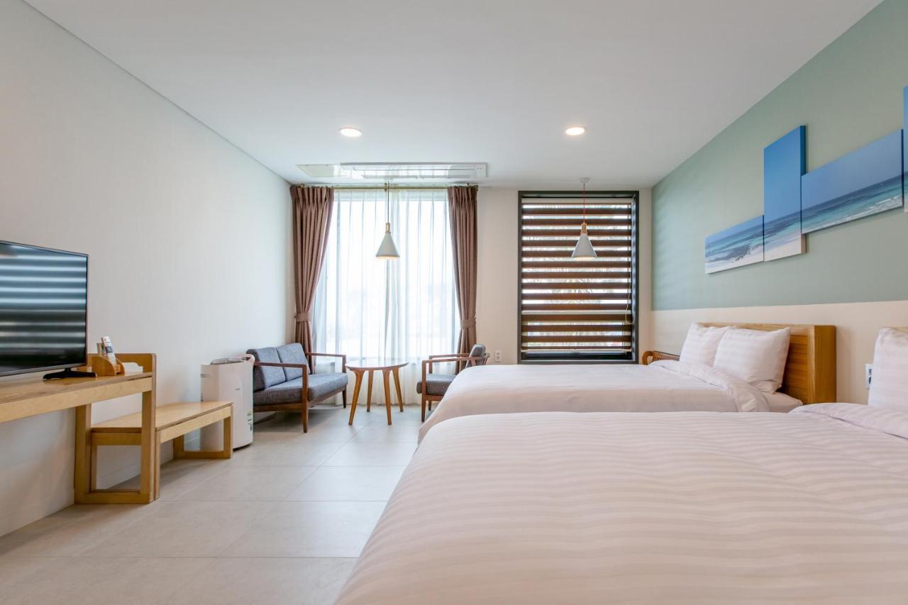 Lunamar Pension Jeju Ngoại thất bức ảnh