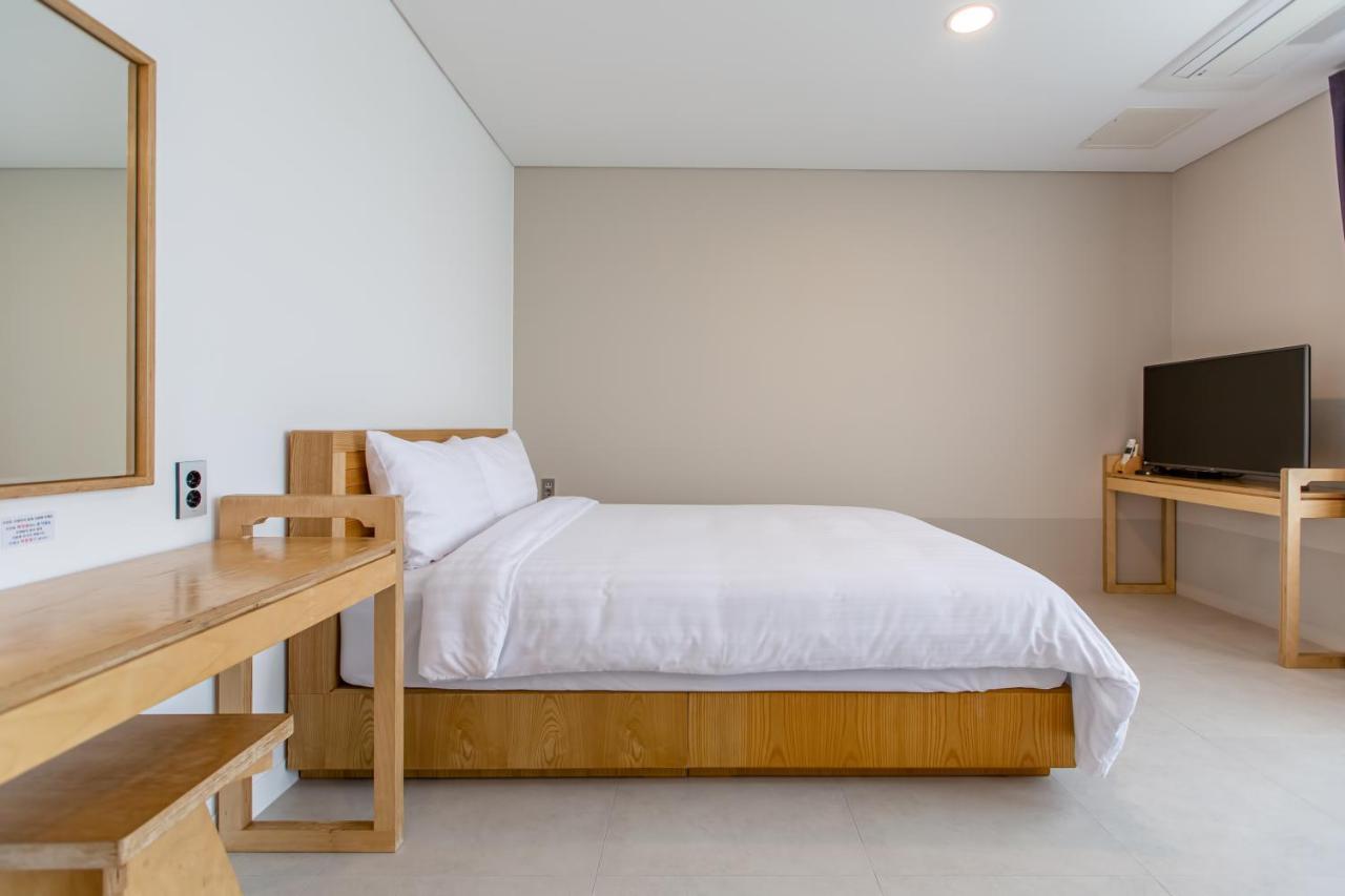Lunamar Pension Jeju Ngoại thất bức ảnh
