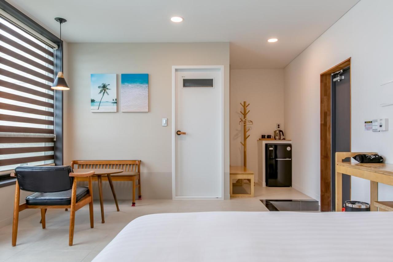 Lunamar Pension Jeju Ngoại thất bức ảnh